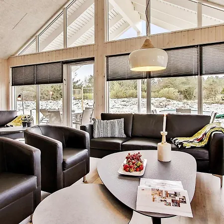 18 Person In Bl Vand Ferienhaus Blåvand