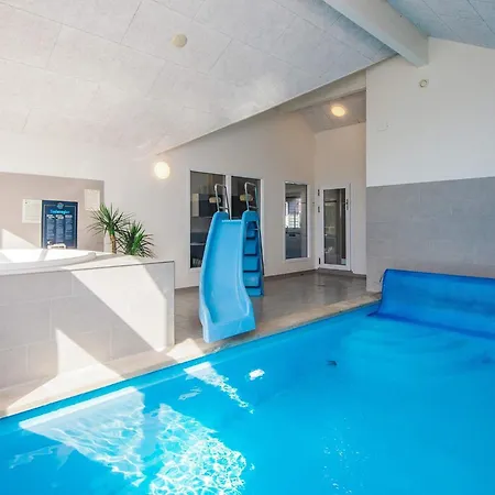 Luxury Pool Retreat In - By Traum בלבאנד