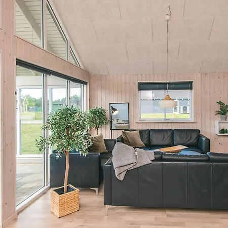 Luxury Pool Retreat In - By Traum