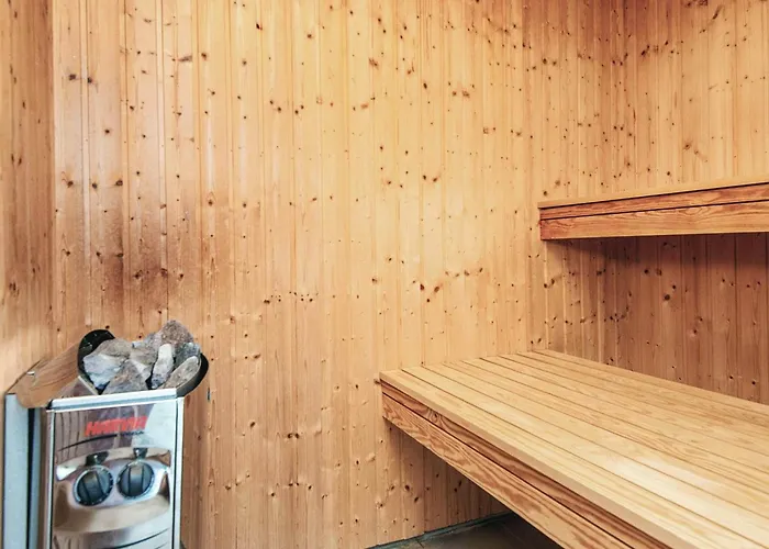 Luxury Pool Retreat In - By Traum Casa vacanze *