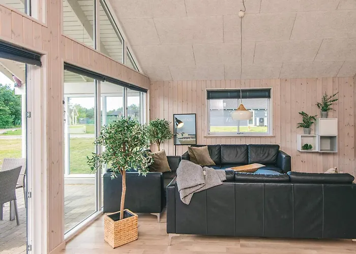 Luxury Pool Retreat In - By Traum